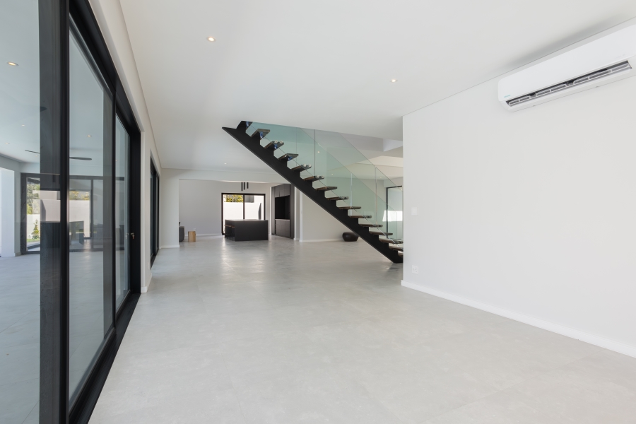 4 Bedroom Property for Sale in Val De Vie Estate Western Cape